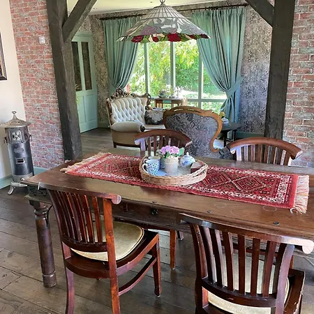 De Slaperij לינה וארוחת בוקר *